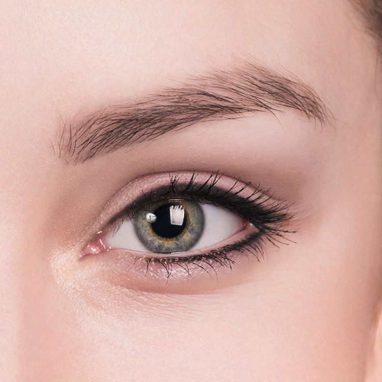 Top or Bottom Eyeliner - R1 000