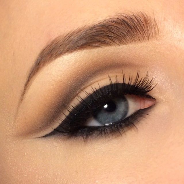 Top & Bottom Eyeliner - R1 700